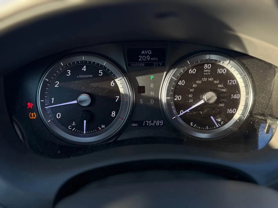 2010 Lexus ES 5th Gen - Image 17 of 18