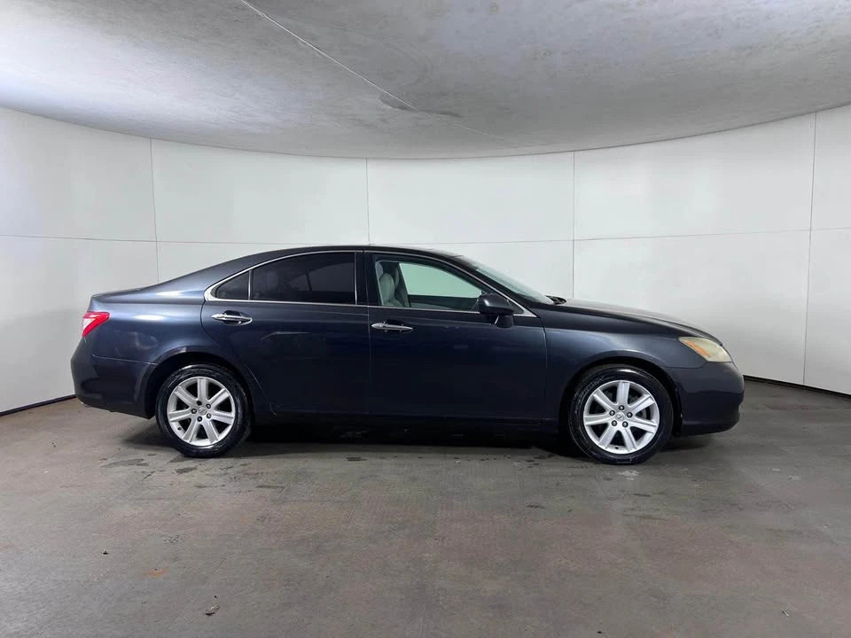 2010 Lexus ES 5th Gen - Image 8 of 20
