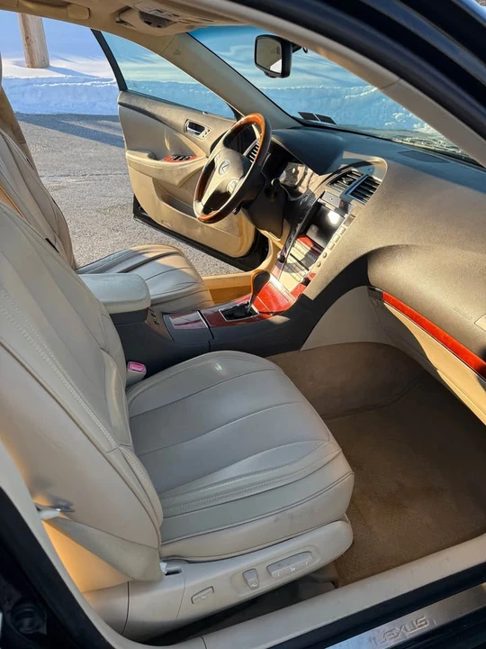 2010 Lexus ES 5th Gen - Image 14 of 18