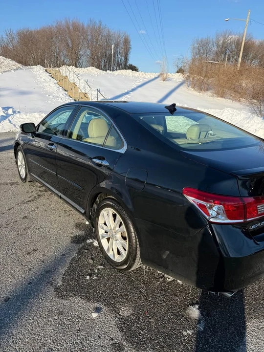 2010 Lexus ES 5th Gen - Image 7 of 18