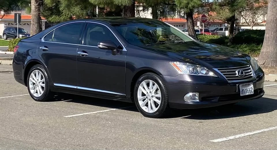 2010 Lexus ES 5th Gen - Image 8 of 15
