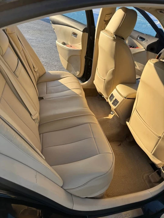 2010 Lexus ES 5th Gen - Image 13 of 18