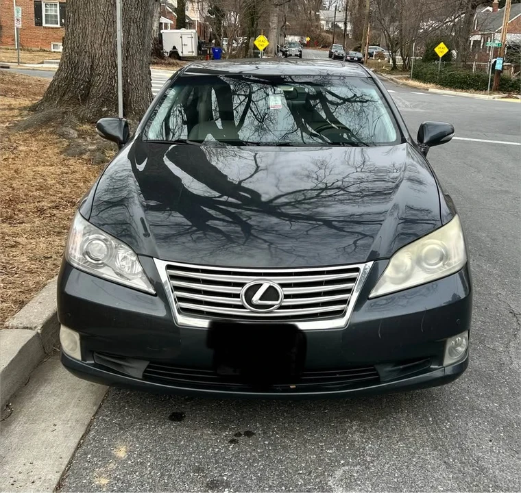 2010 Lexus ES 5th Gen - Image 2 of 7