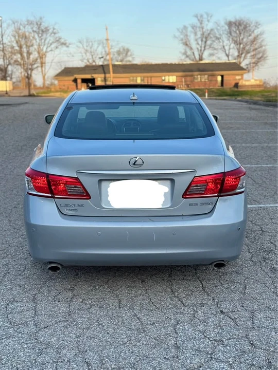 2010 Lexus ES 5th Gen - Image 6 of 17