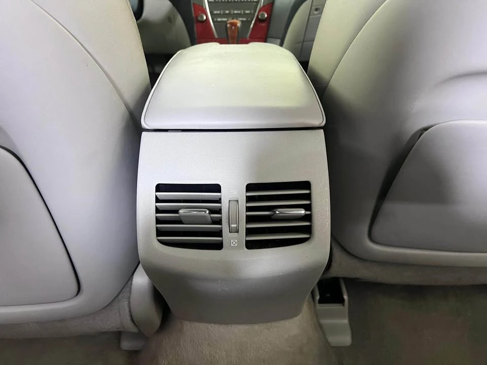 2010 Lexus ES 5th Gen - Image 10 of 20