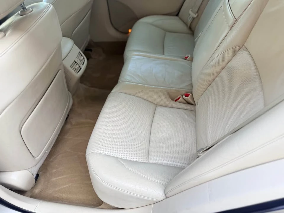 2010 Lexus ES 5th Gen - Image 8 of 19