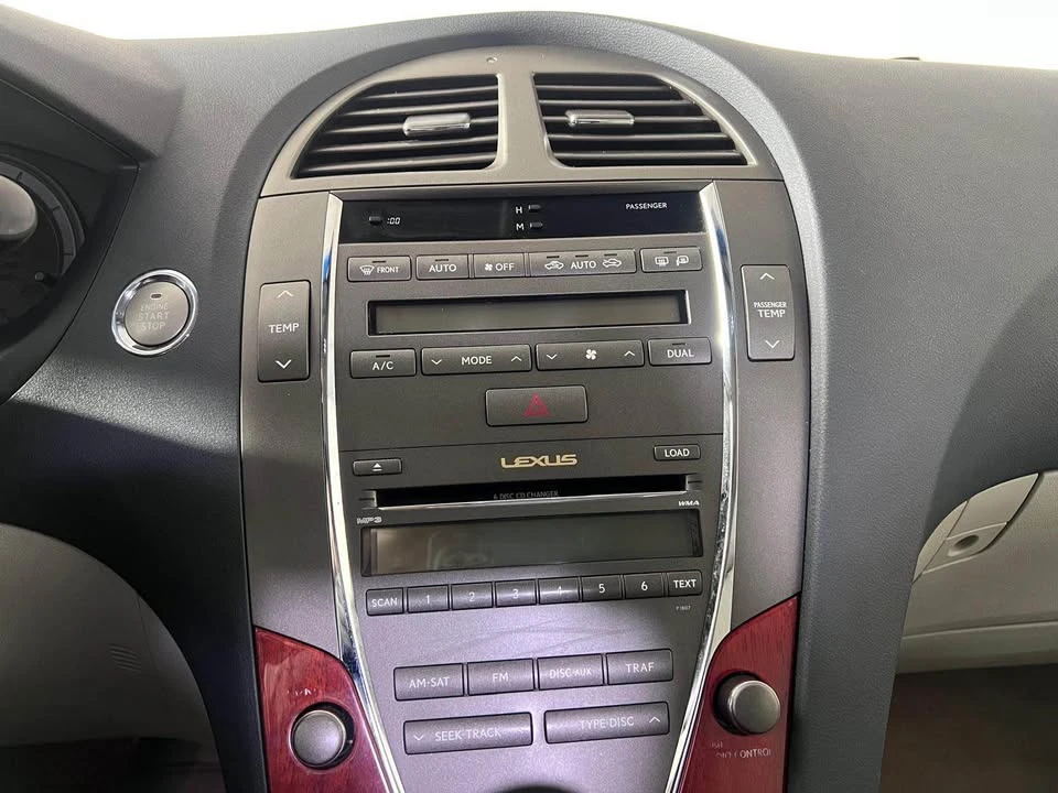 2010 Lexus ES 5th Gen - Image 17 of 20
