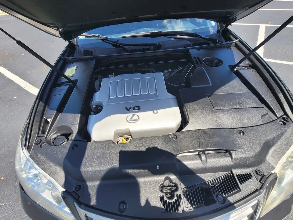 2010 Lexus ES 5th Gen - Image 9 of 17