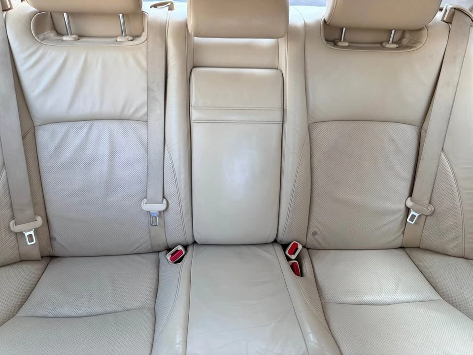 2010 Lexus ES 5th Gen - Image 11 of 19