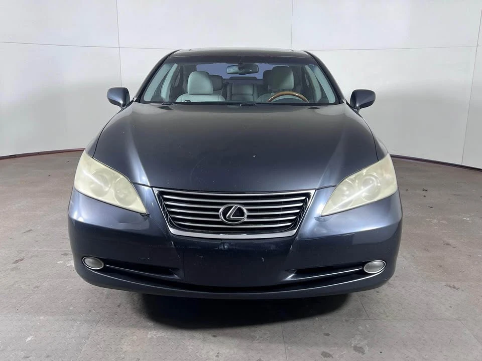 2010 Lexus ES 5th Gen - Image 3 of 20