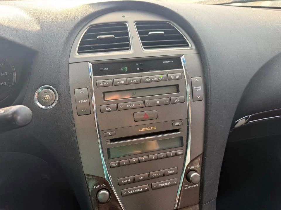 2010 Lexus ES 5th Gen - Image 17 of 18