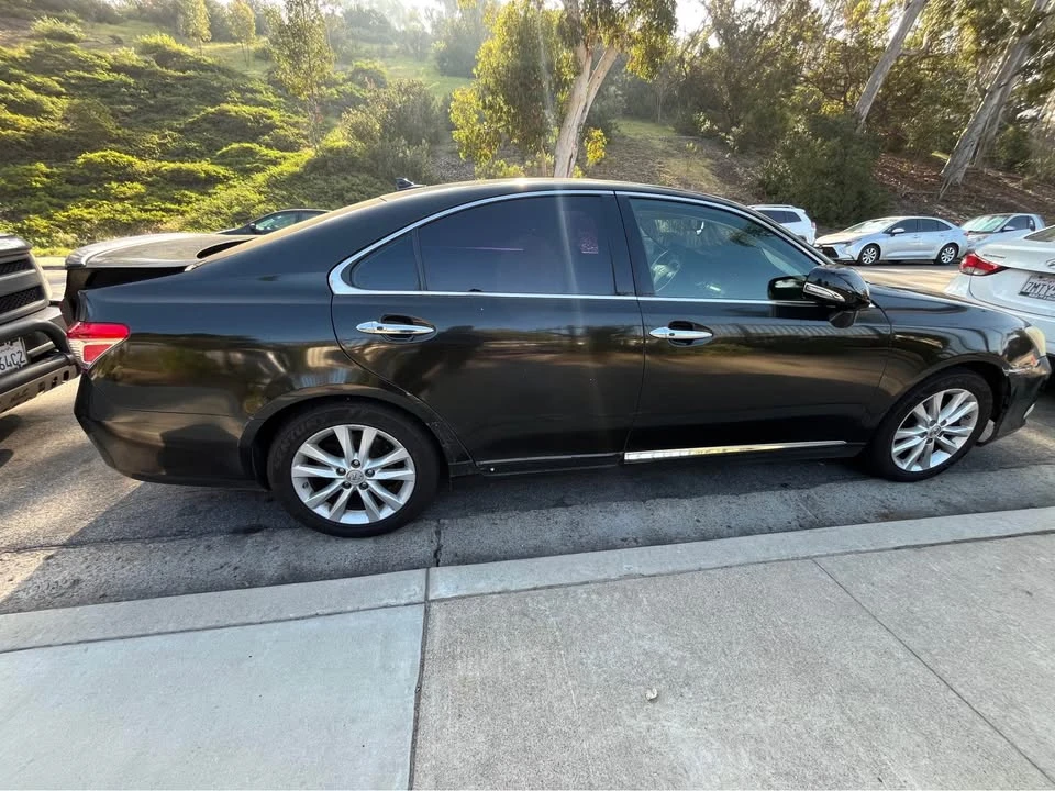 2010 Lexus ES 5th Gen - Image 12 of 14