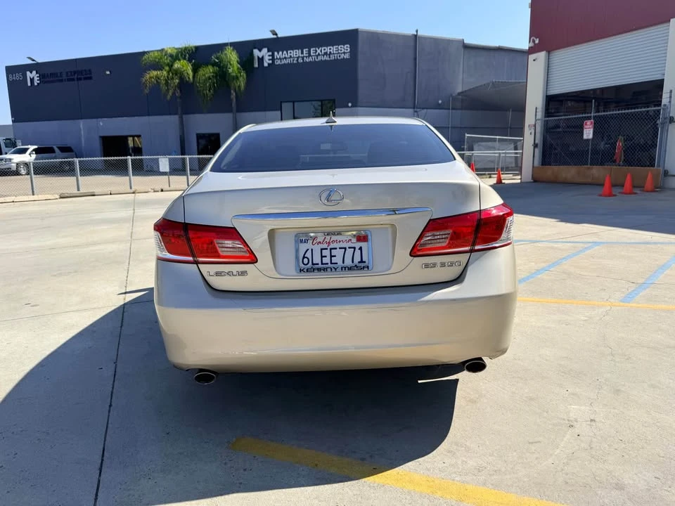 2010 Lexus ES 5th Gen - Image 6 of 19