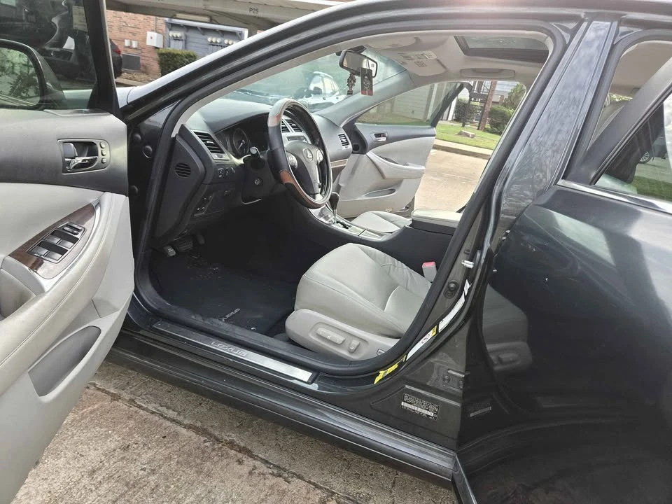 2010 Lexus ES 5th Gen - Image 15 of 19