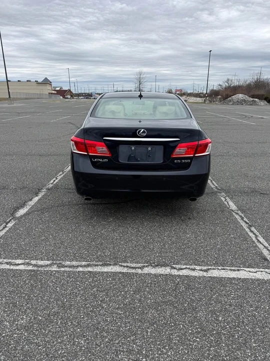 2010 Lexus ES 5th Gen - Image 8 of 20