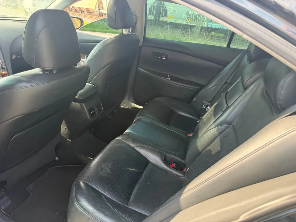 2010 Lexus ES 5th Gen - Image 13 of 18