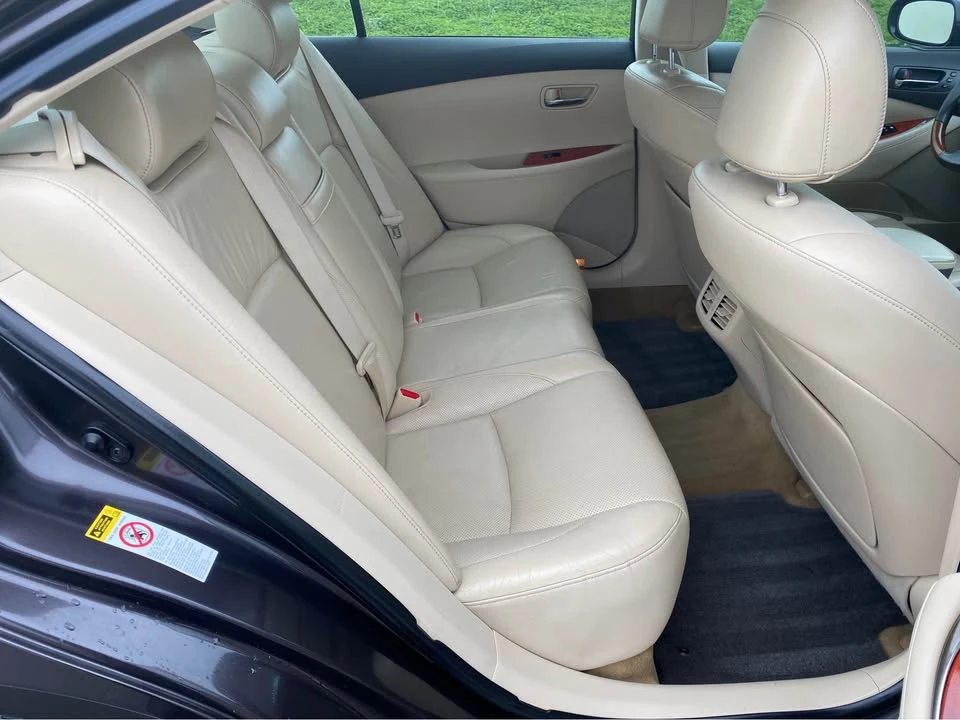 2010 Lexus ES 5th Gen - Image 13 of 15