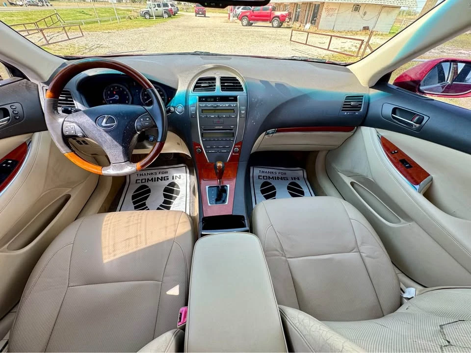 2010 Lexus ES 5th Gen - Image 8 of 13