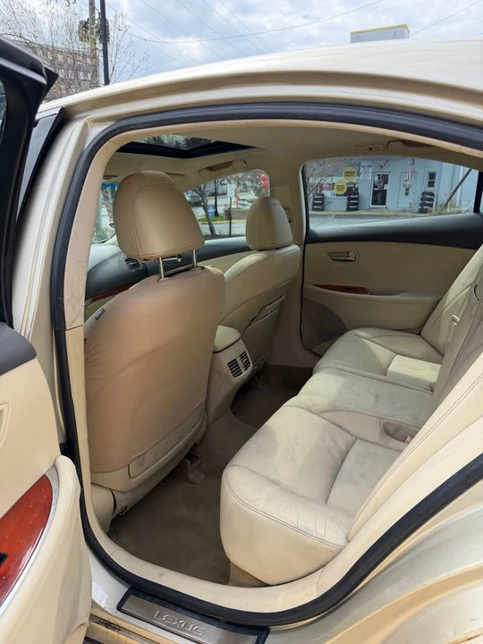2010 Lexus ES 5th Gen - Image 14 of 16