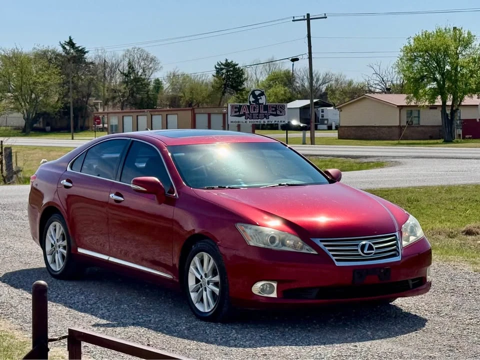 2010 Lexus ES 5th Gen - Image 2 of 13