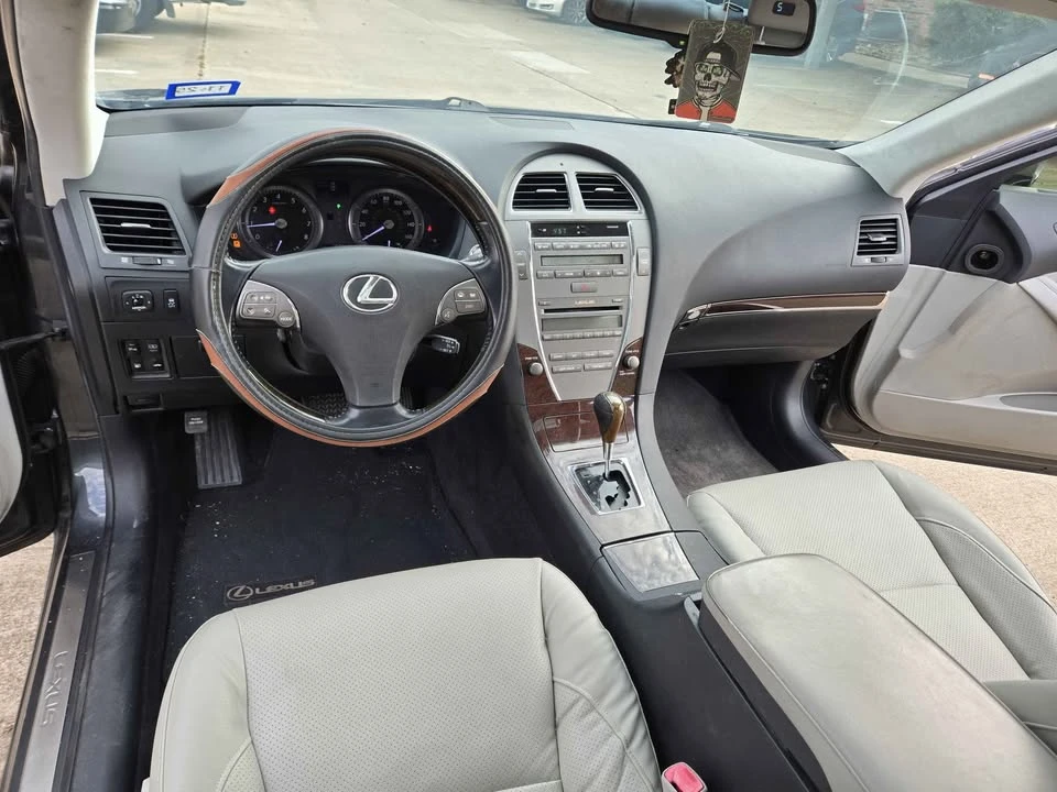2010 Lexus ES 5th Gen - Image 16 of 19