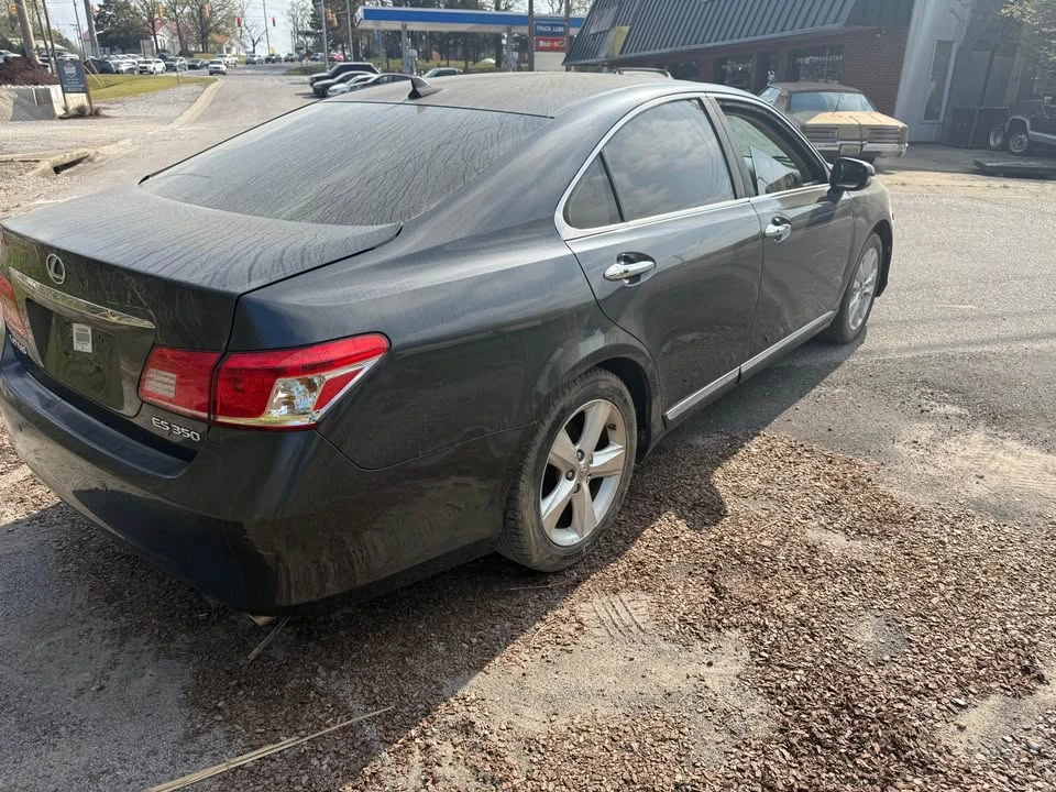 2010 Lexus ES 5th Gen - Image 5 of 18