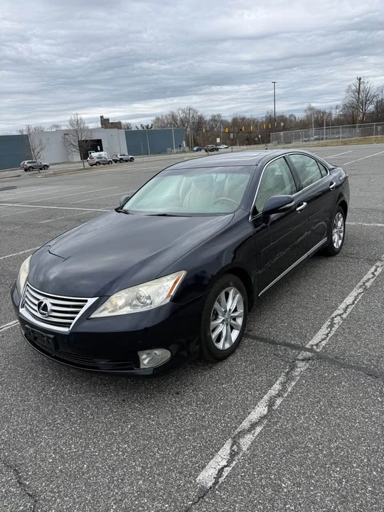 2010 Lexus ES 5th Gen - Image 3 of 20
