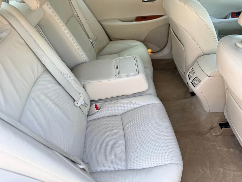 2010 Lexus ES 5th Gen - Image 8 of 15