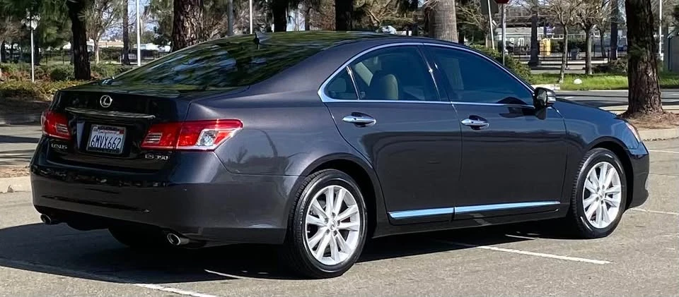 2010 Lexus ES 5th Gen - Image 6 of 15