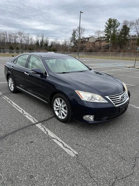2010 Lexus ES 5th Gen - Image 4 of 20