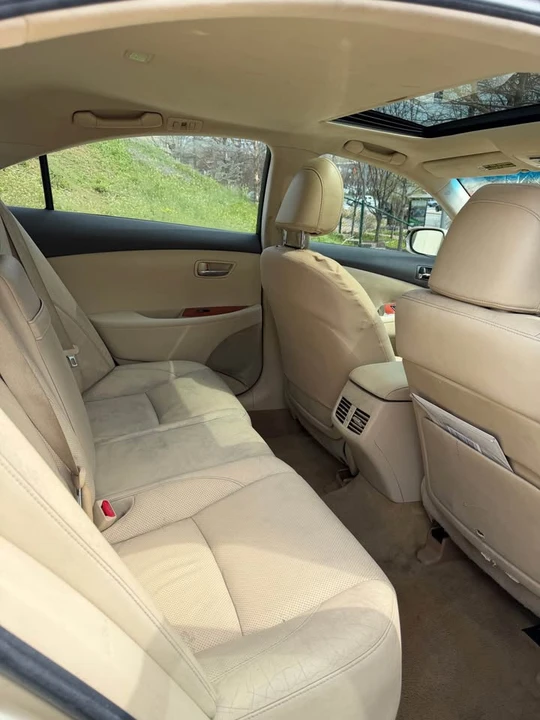 2010 Lexus ES 5th Gen - Image 16 of 16
