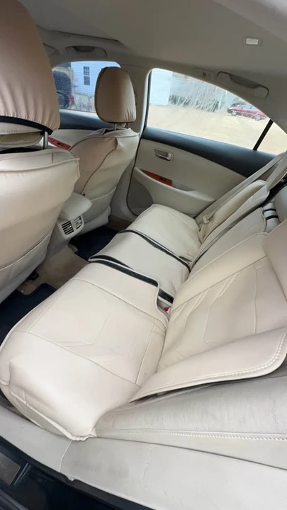 2010 Lexus ES 5th Gen - Image 8 of 8
