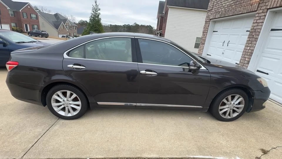 2010 Lexus ES 5th Gen - Image 4 of 8