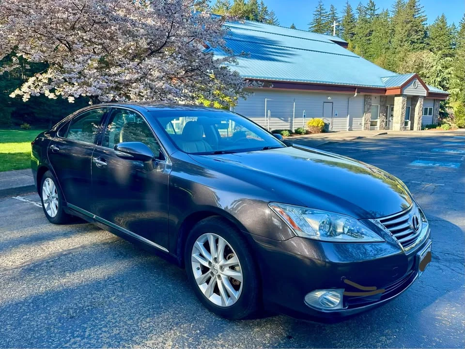 2010 Lexus ES 5th Gen - Image 14 of 20