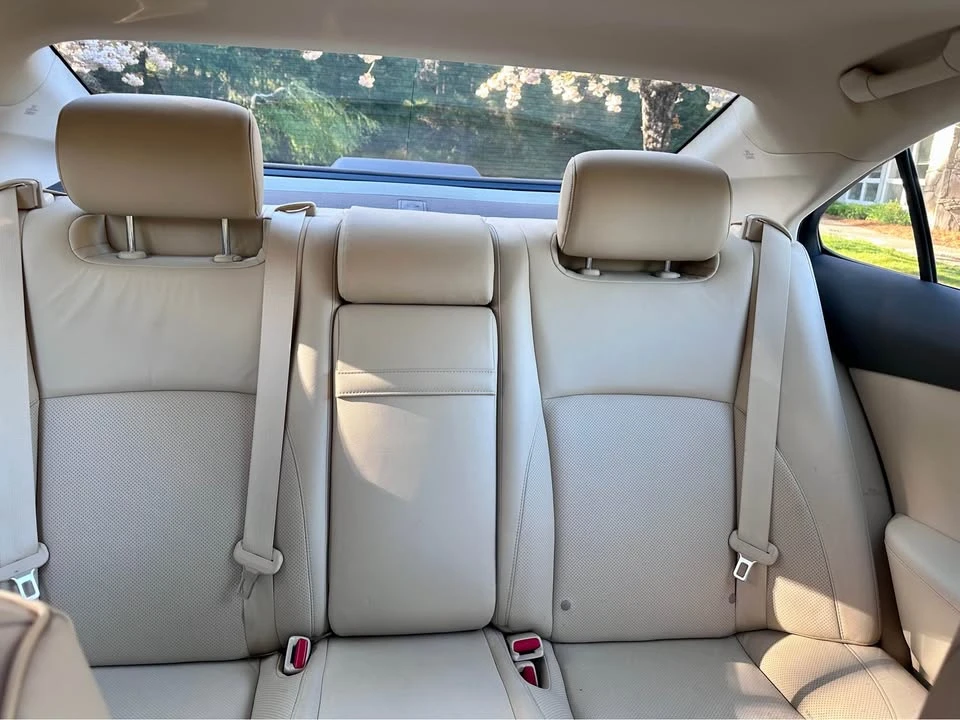 2010 Lexus ES 5th Gen - Image 4 of 20