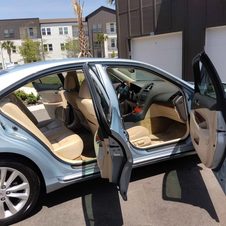 2010 Lexus ES 5th Gen - Image 13 of 20