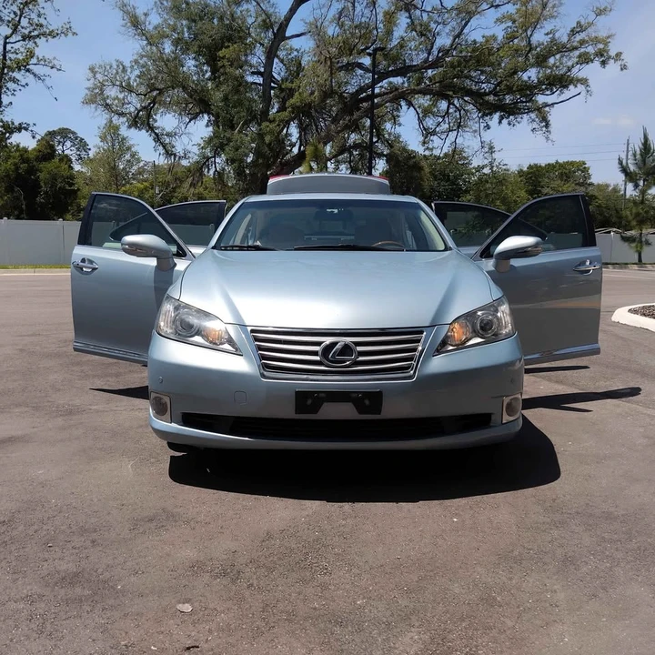 2010 Lexus ES 5th Gen - Image 17 of 20