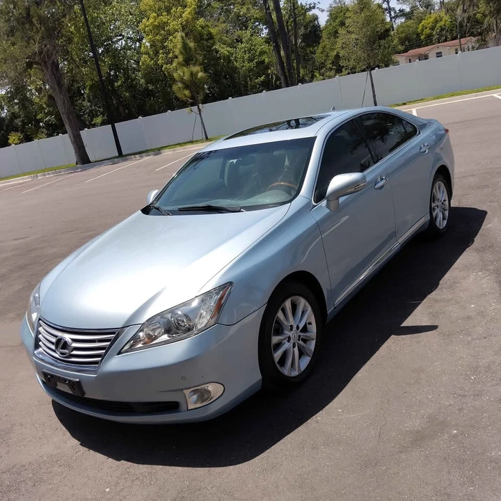 2010 Lexus ES 5th Gen - Image 11 of 20