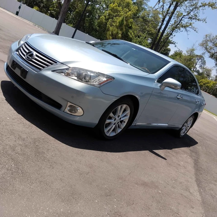 2010 Lexus ES 5th Gen - Image 12 of 20