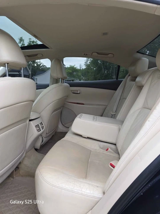 2010 Lexus ES 5th Gen - Image 7 of 10