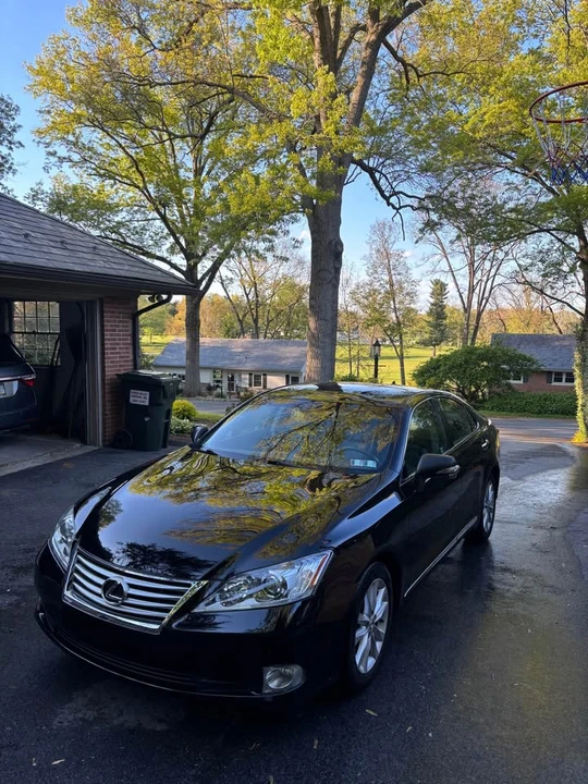 2010 Lexus ES 5th Gen - Image 5 of 13
