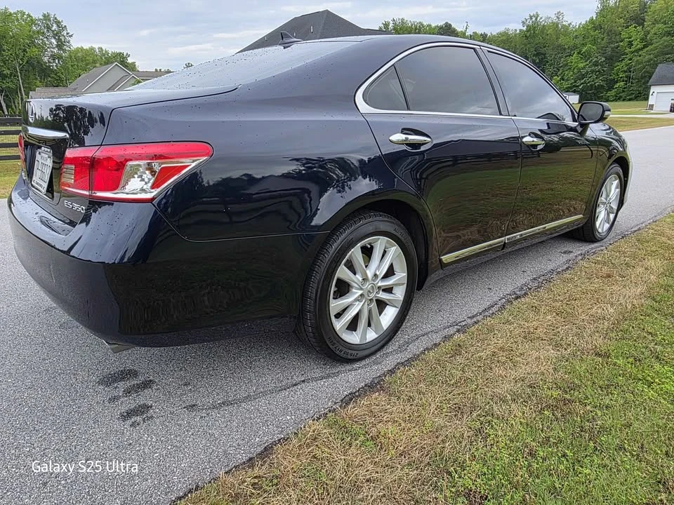 2010 Lexus ES 5th Gen - Image 4 of 10