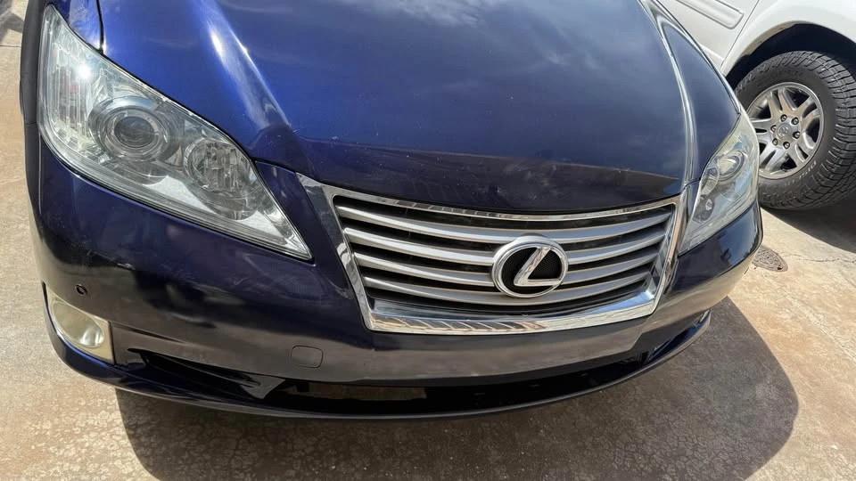 2010 Lexus ES 5th Gen - Image 2 of 11