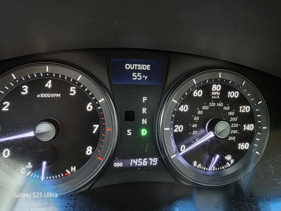 2010 Lexus ES 5th Gen - Image 8 of 10