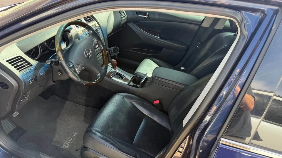 2010 Lexus ES 5th Gen - Image 7 of 11