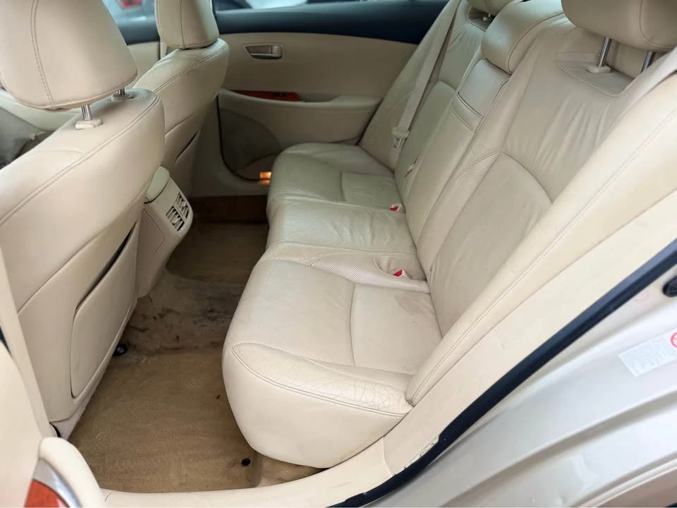 2010 Lexus ES 5th Gen - Image 10 of 20