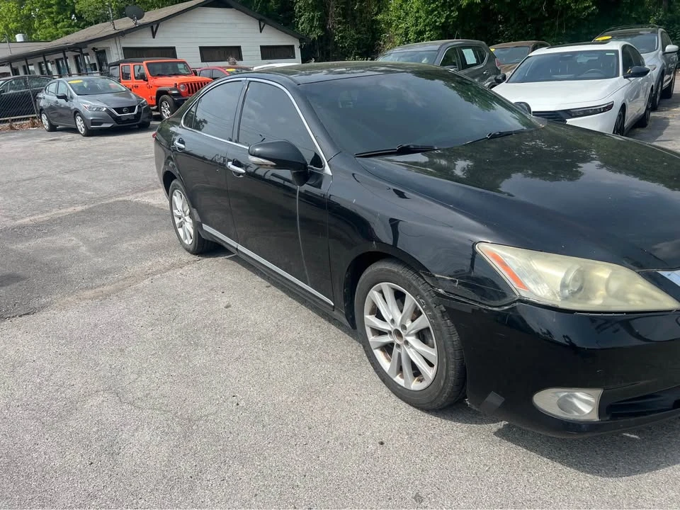 2010 Lexus ES 5th Gen - Image 3 of 8