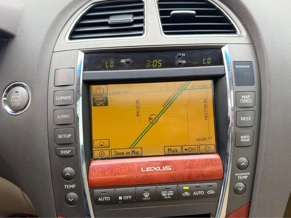 2010 Lexus ES 5th Gen - Image 15 of 20