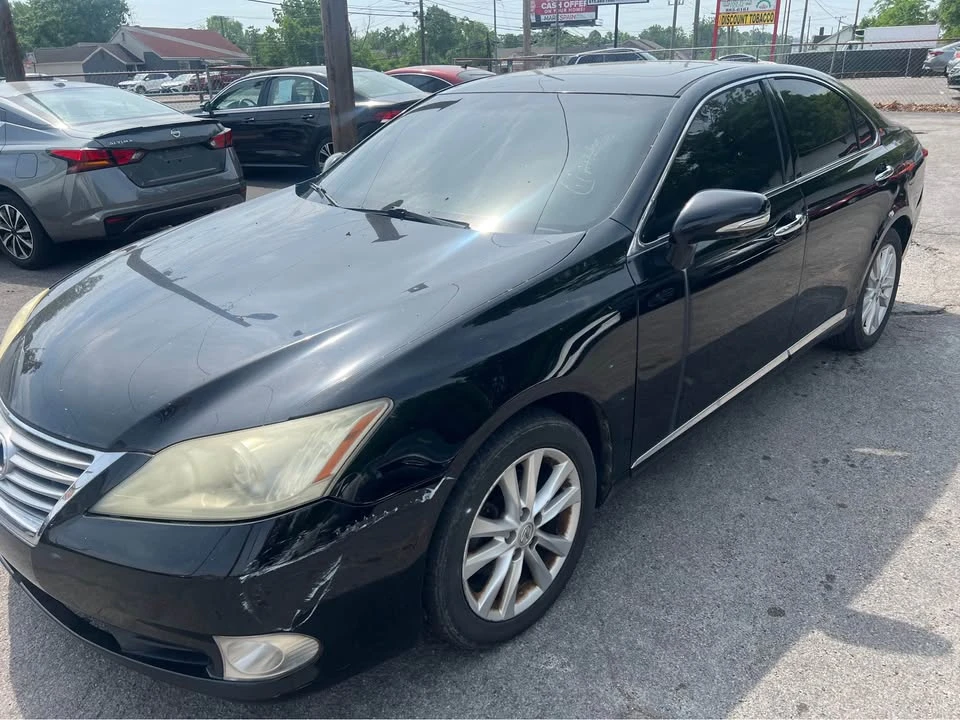 2010 Lexus ES 5th Gen - Image 2 of 8