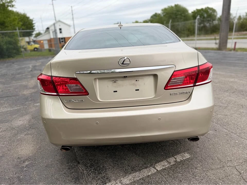 2010 Lexus ES 5th Gen - Image 4 of 20
